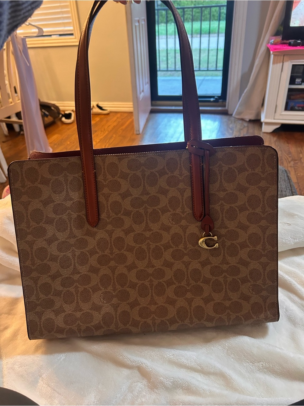 COACH Carter Carryall 28 in Signature Canvas Tote Bag Tan Rust CK457